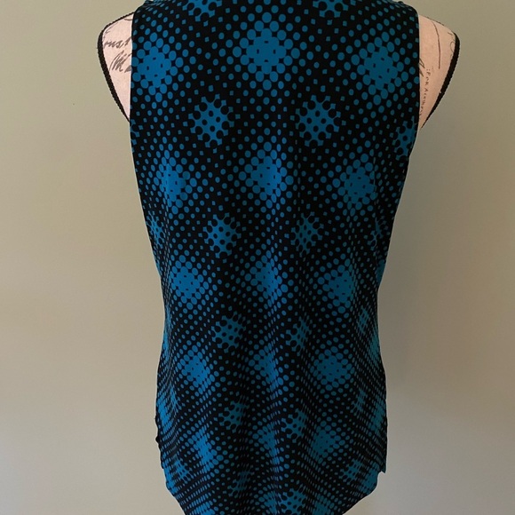 Women’s Sleevelesss Top with Zipper Detail Size Medium - Picture 3 of 6